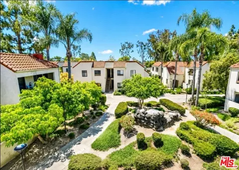 600 W 3rd St #A311, Santa Ana, CA 92701