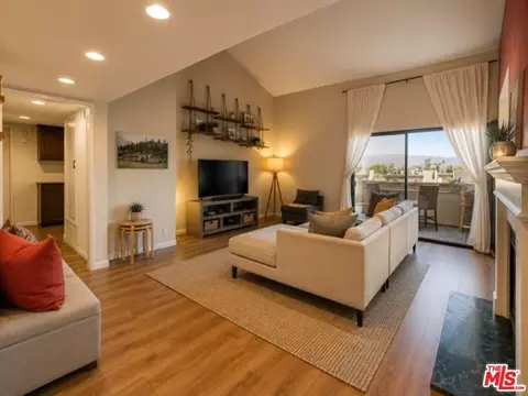 7625 Reseda Blvd #305, Los Angeles, CA 91335
