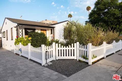 2813 S Bentley Ave, Los Angeles, CA 90064