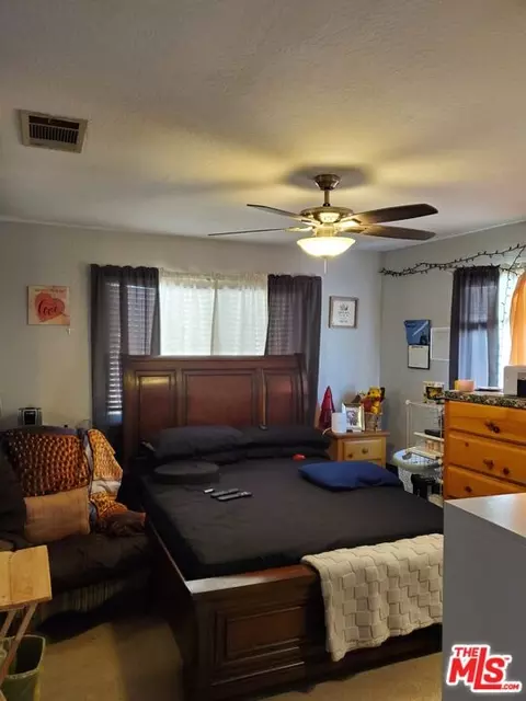 Bedroom - 13435 Tioga Rd, Apple Valley, CA 92308 photo 1 of 1