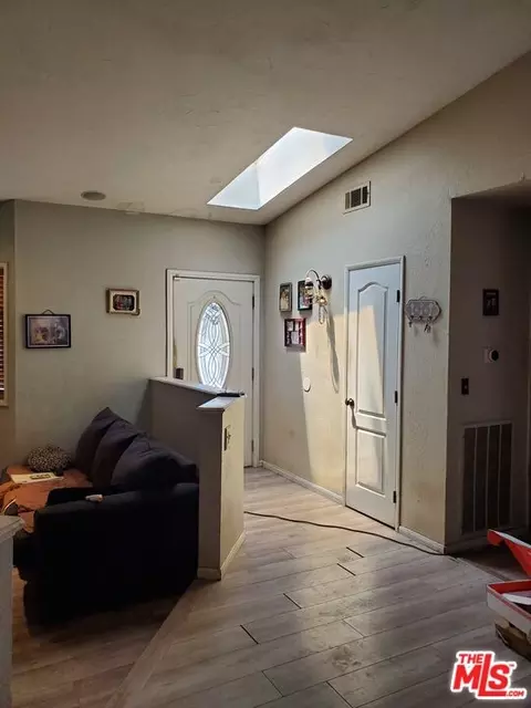 Entry Way - 13435 Tioga Rd, Apple Valley, CA 92308 photo 1 of 1