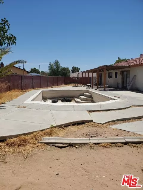 Other - 13435 Tioga Rd, Apple Valley, CA 92308 photo 7 of 11