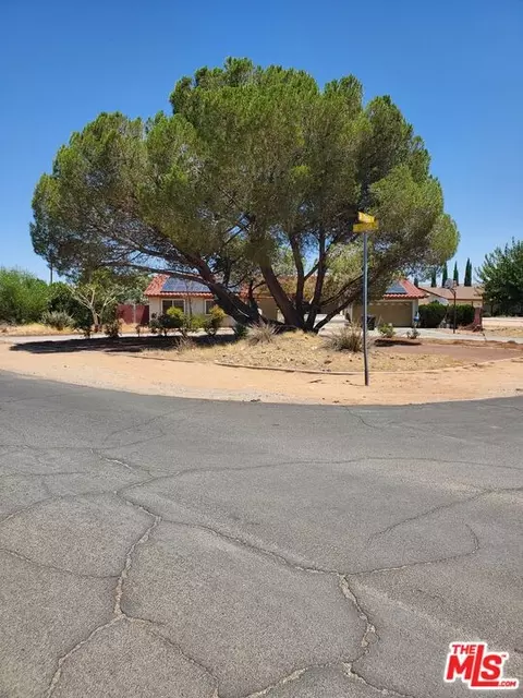 Other - 13435 Tioga Rd, Apple Valley, CA 92308 photo 4 of 11