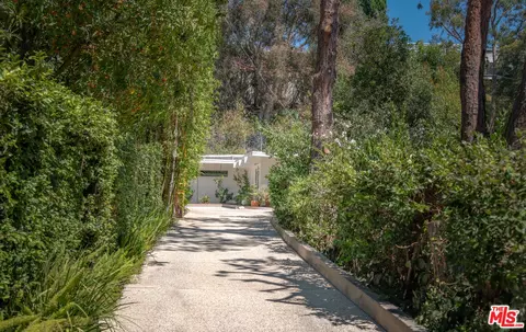9031 Wonderland Park Ave, Los Angeles, CA 90046