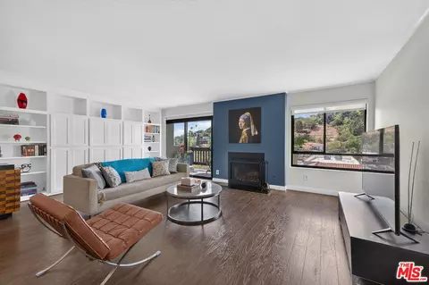 2018 Griffith Park Blvd #219, Los Angeles, CA 90039