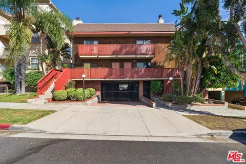 Other - 552 E Palm Ave #C, Burbank, CA 91501 photo 2 of 5