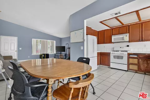 Dining - 1718 Polo Ct, Lancaster, CA 93535 photo 1 of 1