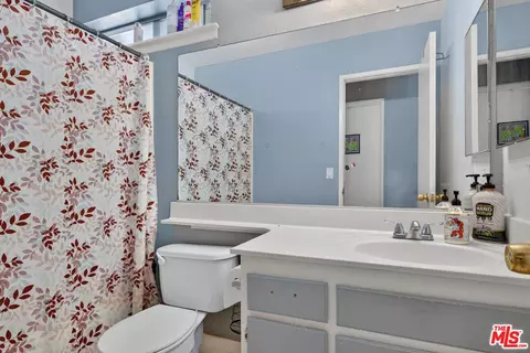 Bath - 1718 Polo Ct, Lancaster, CA 93535 photo 2 of 2