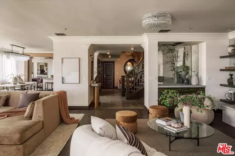 10560 Wilshire Blvd #2003, Los Angeles, CA 90024