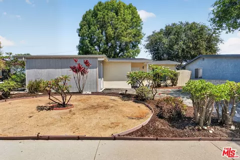 169 W 234th St, Carson, CA 90745 photo 2