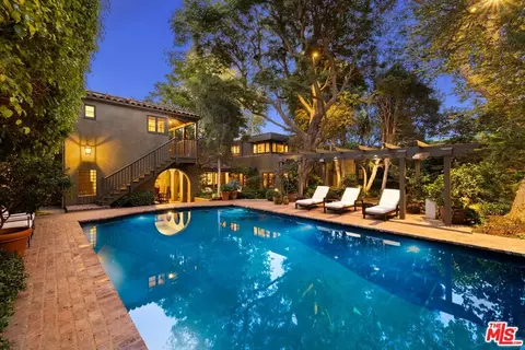 159 N Cliffwood Ave, Los Angeles, CA 90049