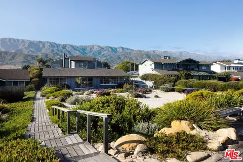 Exterior - 4217 Avenue Del Mar, Carpinteria, CA 93013 photo 10 of 11