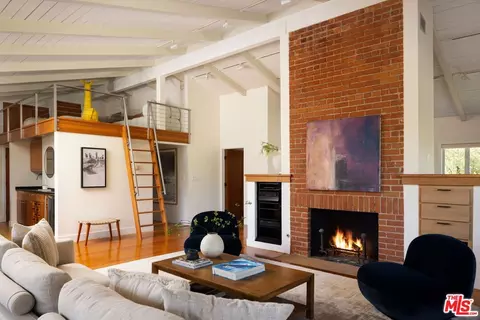 Living - 4217 Avenue Del Mar, Carpinteria, CA 93013 photo 6 of 6
