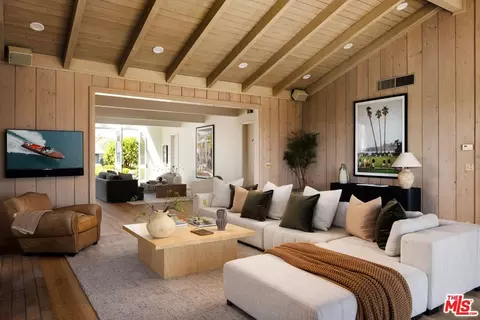 Living - 4217 Avenue Del Mar, Carpinteria, CA 93013 photo 5 of 6