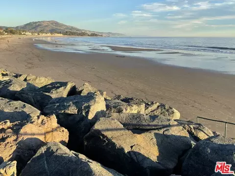 View/Area - 4217 Avenue Del Mar, Carpinteria, CA 93013 photo 1 of 8