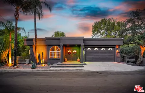 4102 Cachalote St, Woodland Hills, CA 91364
