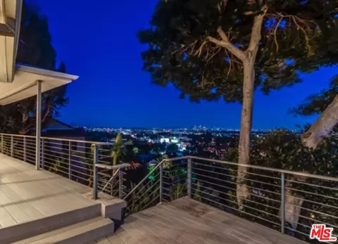 8230 Hollywood Blvd, Los Angeles, CA 90069