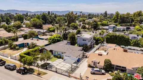 5509 Woodman Ave, Sherman Oaks, CA 91401