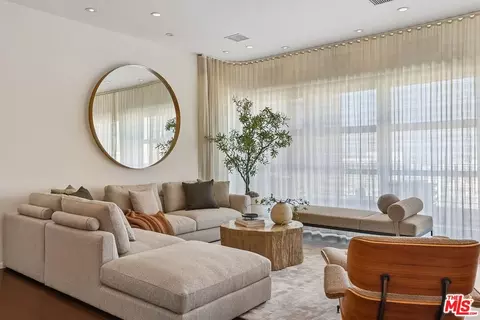 1645 N Vine St #911, Los Angeles, CA 90028