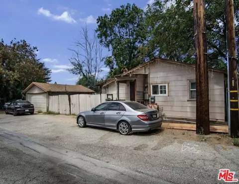 24513 Walnut St, Santa Clarita, CA 91321 photo 4