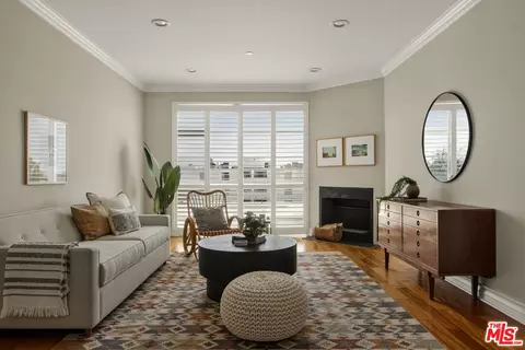 837 N Hudson Ave #402, Los Angeles, CA 90038