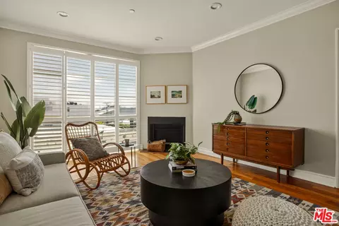 837 N Hudson Ave #402, Los Angeles, CA 90038