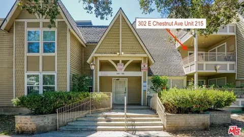 302 E Chestnut Ave #215, Santa Ana, CA 92701