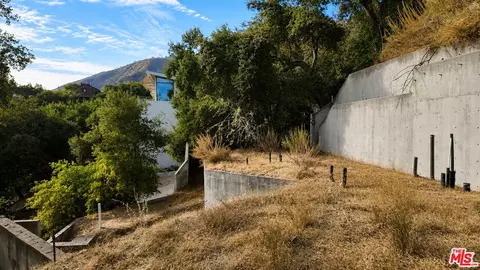 3577 Shaw Ranch Rd, Pasadena, CA 91107 photo 11