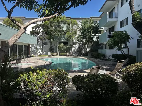 5000 S Centinela Ave #214, Los Angeles, CA 90066