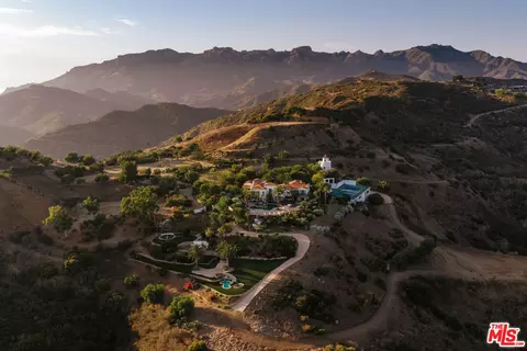 10502 Yellow Hill Rd, Malibu, CA 90265
