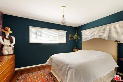 Bedroom - 6237 Belmar Ave, Tarzana, CA 91335 photo 5 of 6