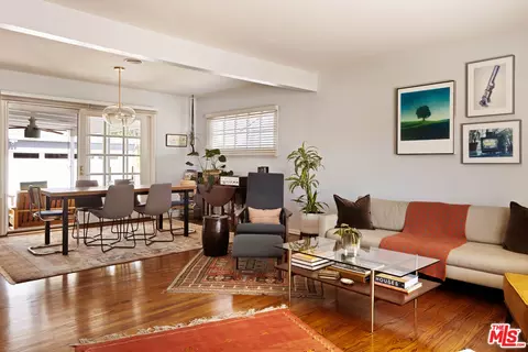 Living - 6237 Belmar Ave, Tarzana, CA 91335 photo 8 of 8