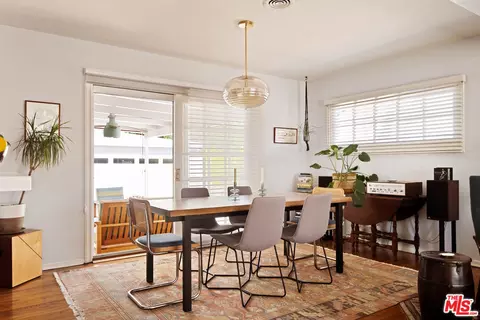 Dining - 6237 Belmar Ave, Tarzana, CA 91335 photo 4 of 5