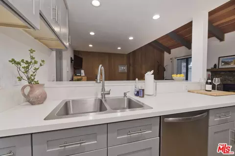 2113 Meridian Blvd #148, Mammoth Lakes, CA 93546