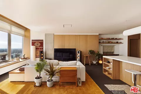 1155 S Grand Ave #2107, Los Angeles, CA 90015