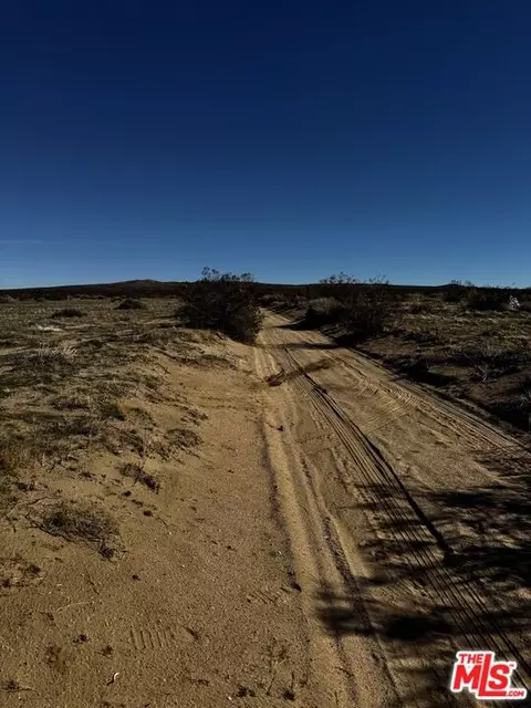137 Ste, Redman, CA 93535 photo 3