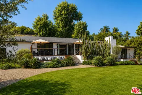 6316 Busch Dr, Malibu, CA 90265