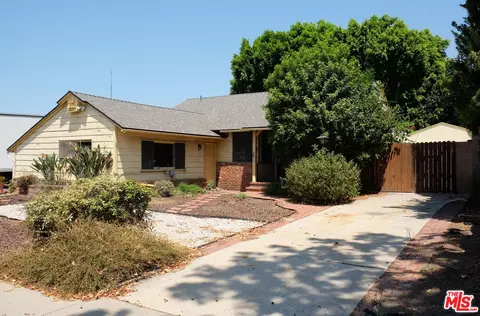12209 Crewe St, North Hollywood, CA 91605