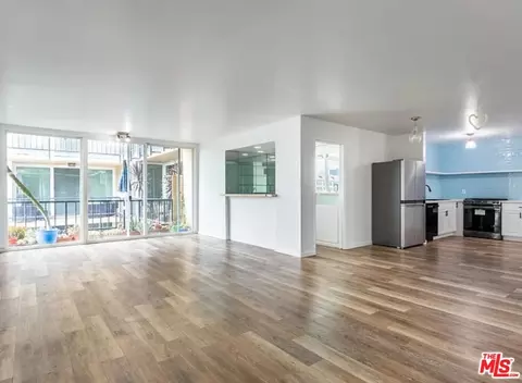 Living - 9950 Durant Dr #406, Beverly Hills, CA 90212 photo 3 of 11