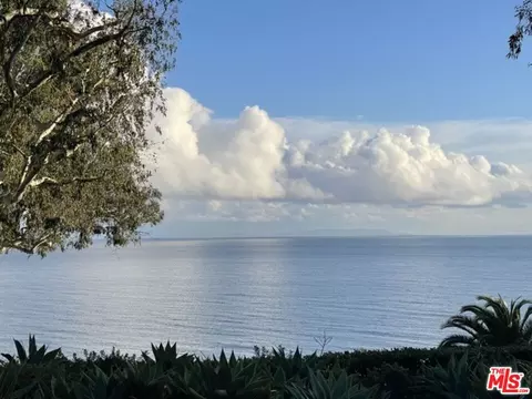 315 Via De La Paz, Los Angeles, CA 90272