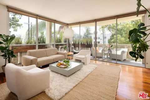 4455 Los Feliz Blvd #207, Los Angeles, CA 90027