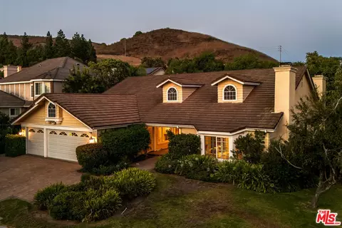 5744 Hempstead Dr, Agoura Hills, CA 91301