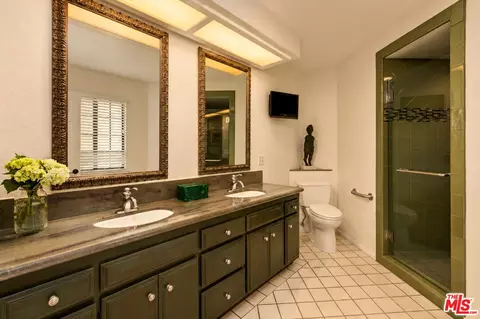 Bath - 760 Hillside Dr, Solvang, CA 93463 photo 2 of 3
