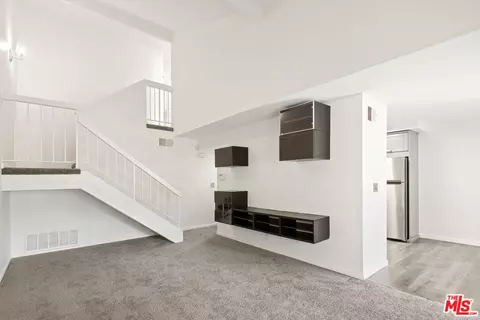 24817 Sand Wedge Ln, Santa Clarita, CA 91355