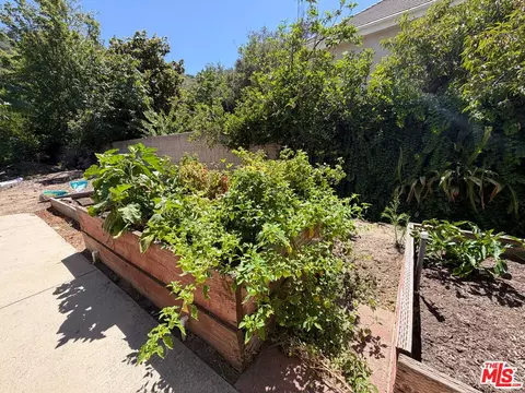 Exterior - 28342 Shadowland Cir, Silverado, CA 92676 photo 4 of 5
