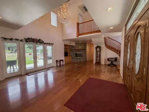 Living - 28342 Shadowland Cir, Silverado, CA 92676 photo 1 of 2