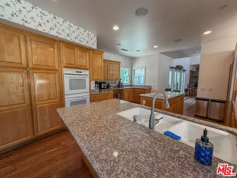 Kitchen - 28342 Shadowland Cir, Silverado, CA 92676 photo 3 of 5