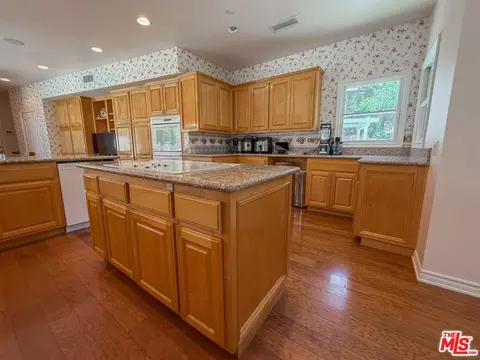 Kitchen - 28342 Shadowland Cir, Silverado, CA 92676 photo 1 of 5