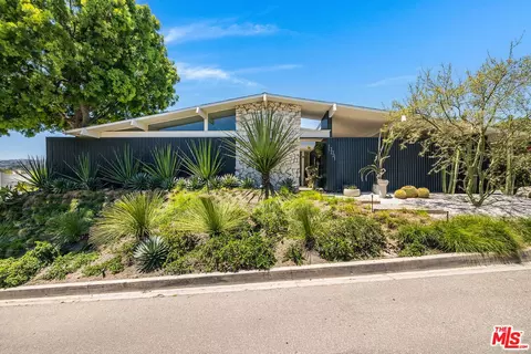 1331 Casiano Rd, Los Angeles, CA 90049