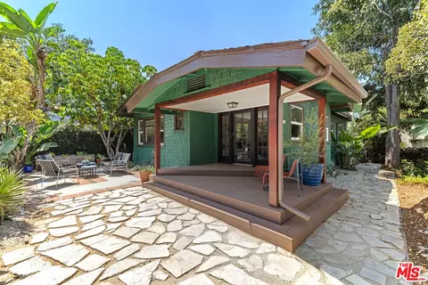 1149 Manzanita St, Los Angeles, CA 90029